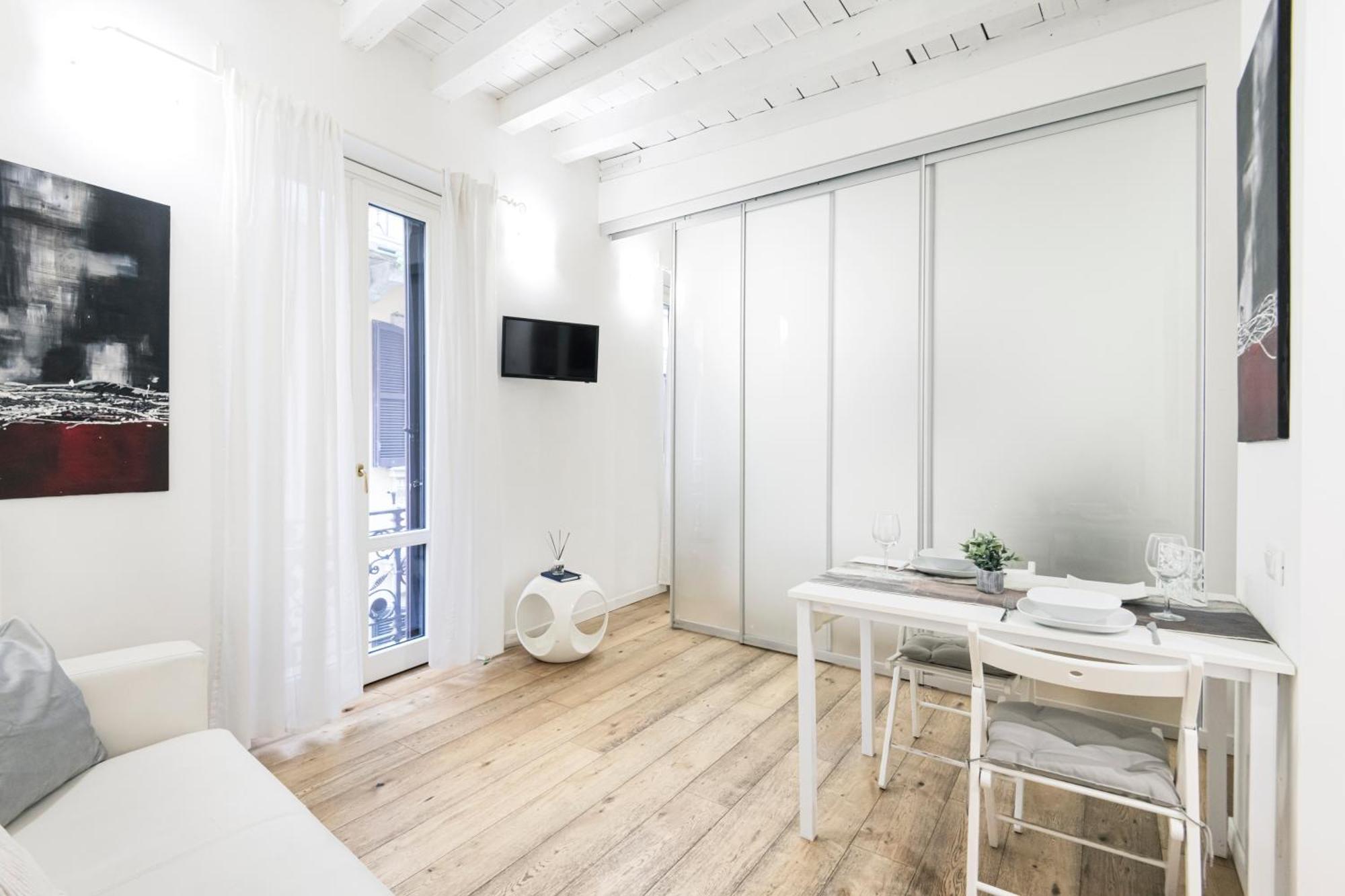 Amazing, New & Fully Furnished Studio In Duomo Milaan Buitenkant foto
