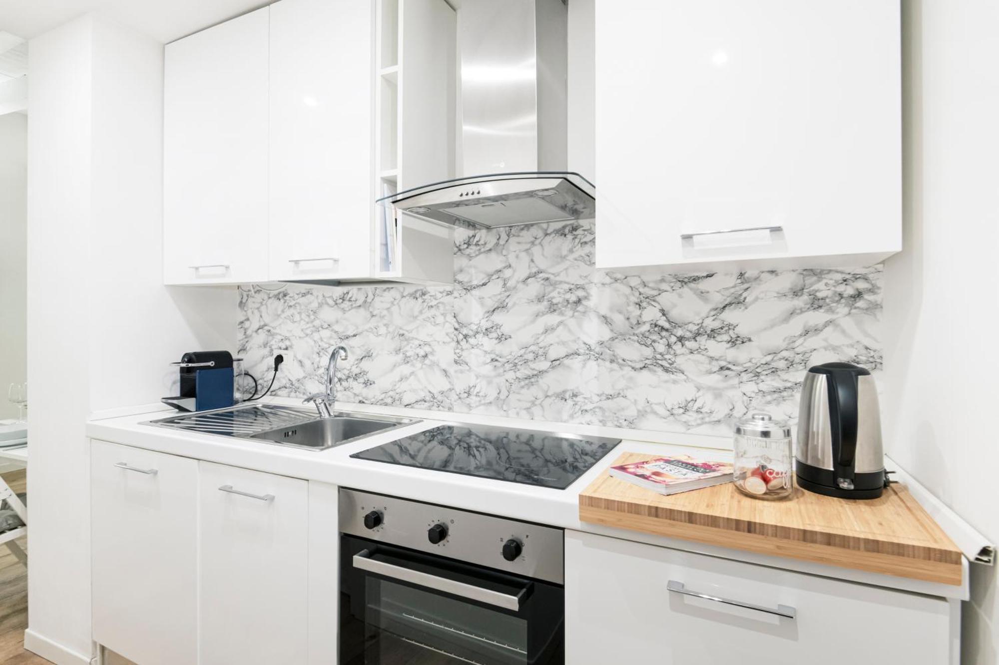 Amazing, New & Fully Furnished Studio In Duomo Milaan Buitenkant foto